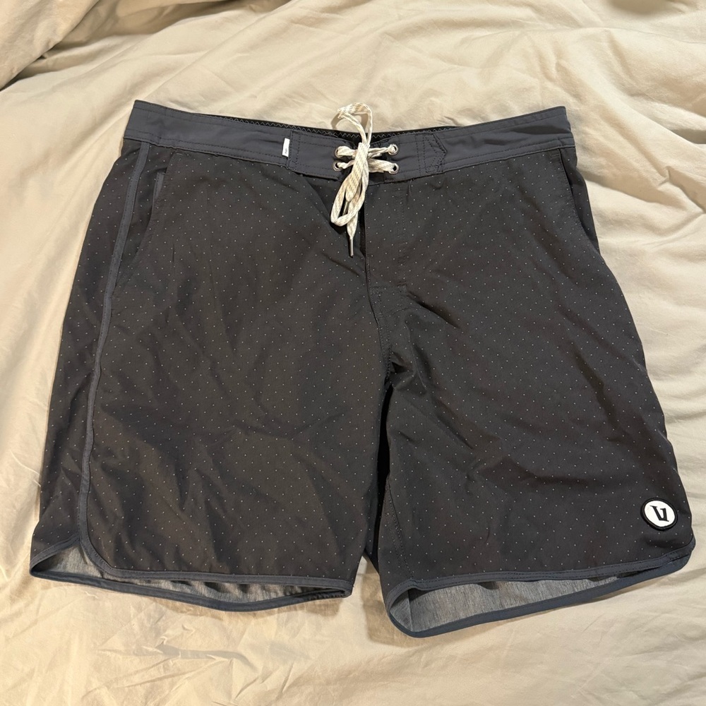 Vuori Men’s Swim Trunks 32 bathing suit